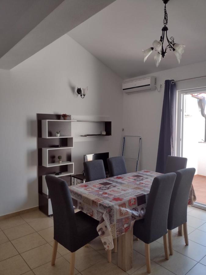 Ferienwohnung Apartman Tamara Novalja Exterior foto